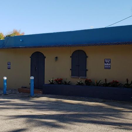 Little Indigo Apartments Mafolie Exterior photo